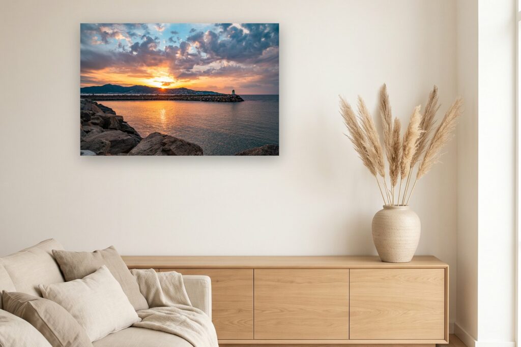 Leinwand Empuriabrava 16 als 120 x 80 cm Leinwand im Wohnzimmer