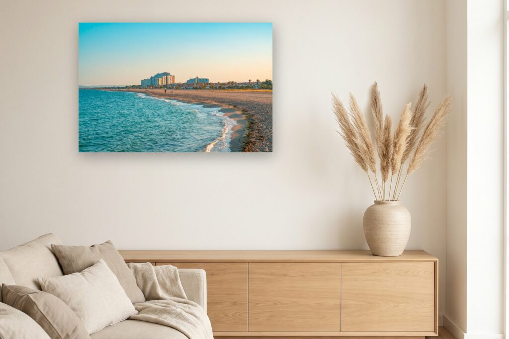 Leinwand Empuriabrava 3 als 120 x 80 cm Leinwand im Wohnzimmer