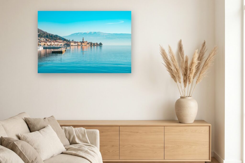 Leinwand Gardasee 5 als 120 x 80 cm Leinwand im Wohnzimmer
